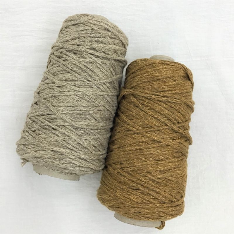 2色で編む縄編みバッグ マスタード